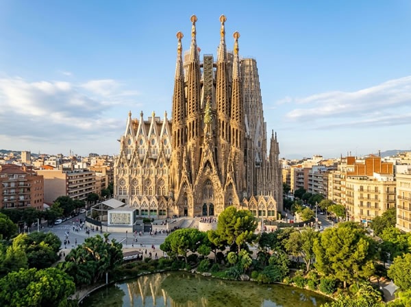 Basilica de la Sagrada Familia Basilica de la Sagrada Familia